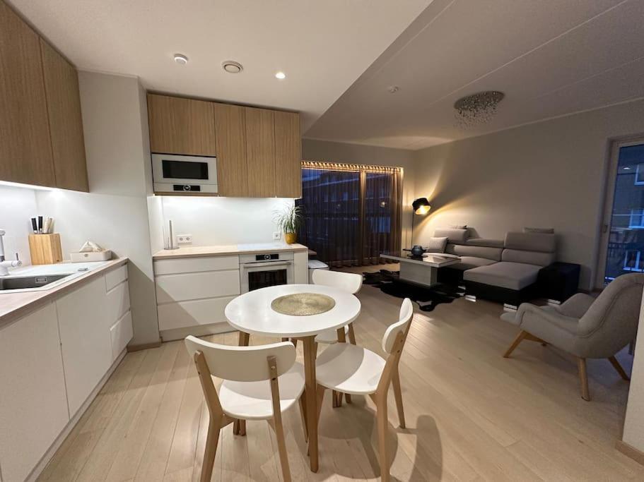 Cozy App - 400m From Historic Old Town Centre Apartment Tallinn